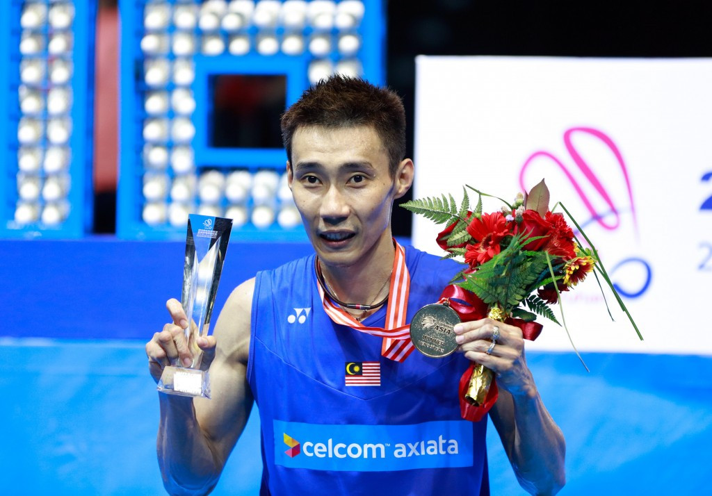 leechongweiofmalaysialiftsmenssinglescrownofallenglandopenbadminton